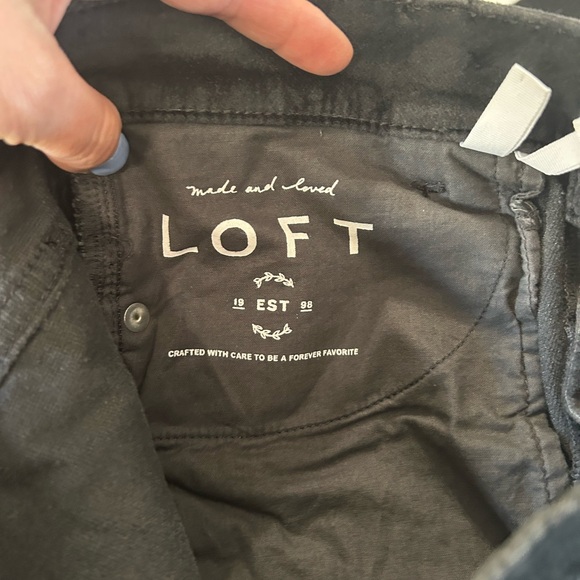 LOFT Women’s Washed Black Velvet Skinny Jeans with Zipper Accents Size 6 - Picture 8 of 9